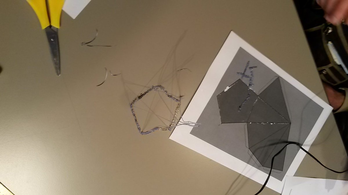 fstavola's tweet photo. ecco i primi risultati di #disegnarenellaria @Museoscienza con @LindaGiamp  #FascinatingWorldofGeometricForms https://t.co/xFI75rMPCf