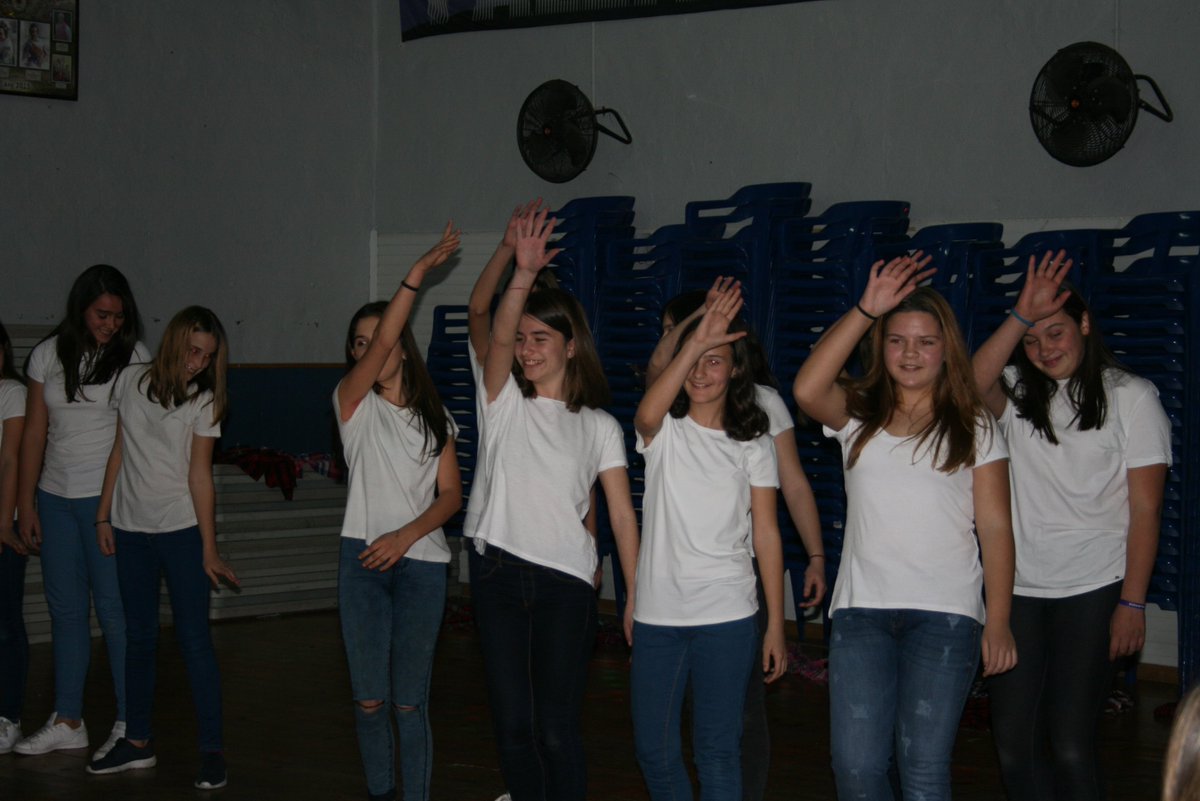 FALLASANTANTON1's tweet photo. #playbacks2016 #fentfalla #fentsantatoni https://t.co/xv3qGjsBAh