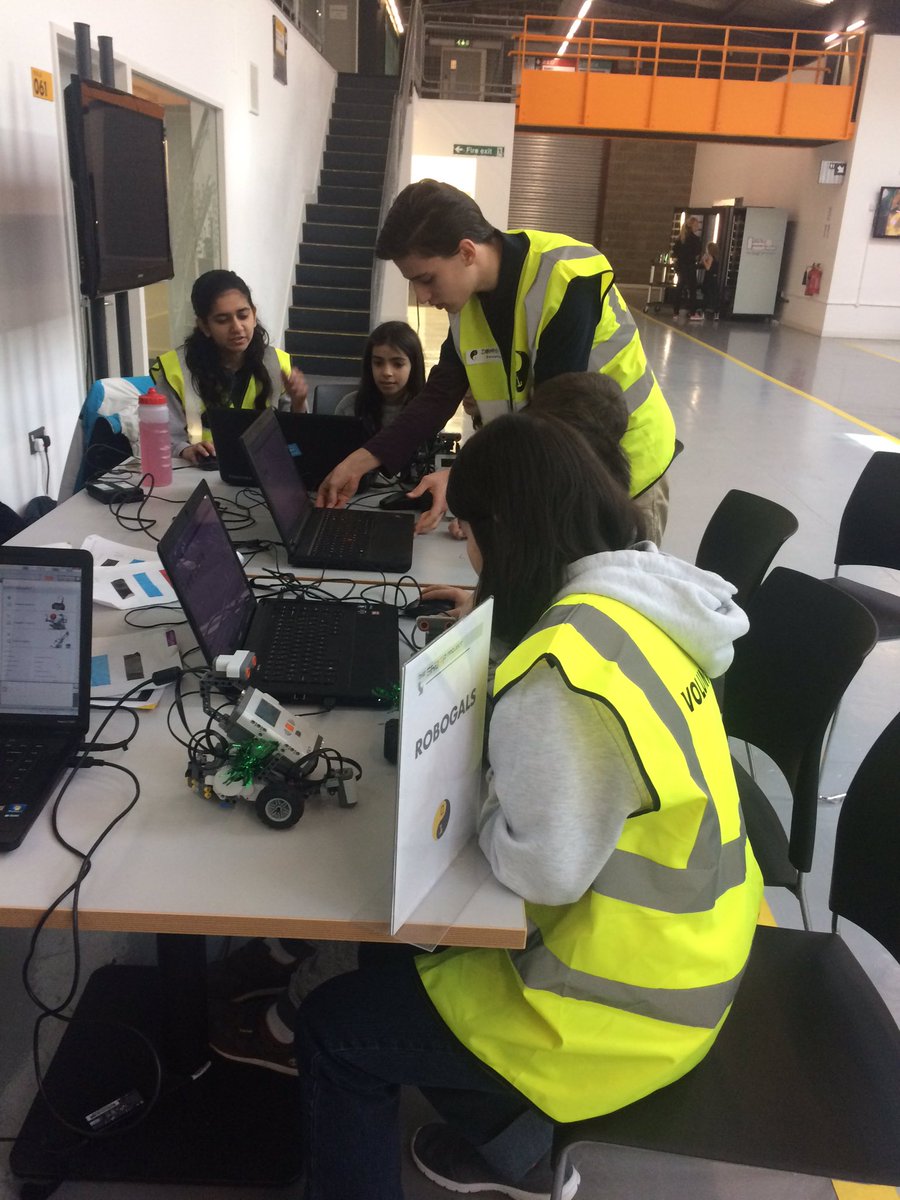 RobogalsMcr's tweet photo. It's the 30th @McrCoderDojo today, 25th at @SharpFutures and teaching some very enthusiastic kids :) https://t.co/yFRe3XNCdn