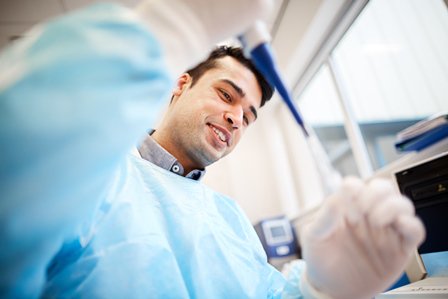 HealthCareersUK's tweet photo. Doing a science degree? The NHS Scientist Training Programme could be for you. https://t.co/RBqqFFWgTh #HCSweek https://t.co/khIL5cK8ds