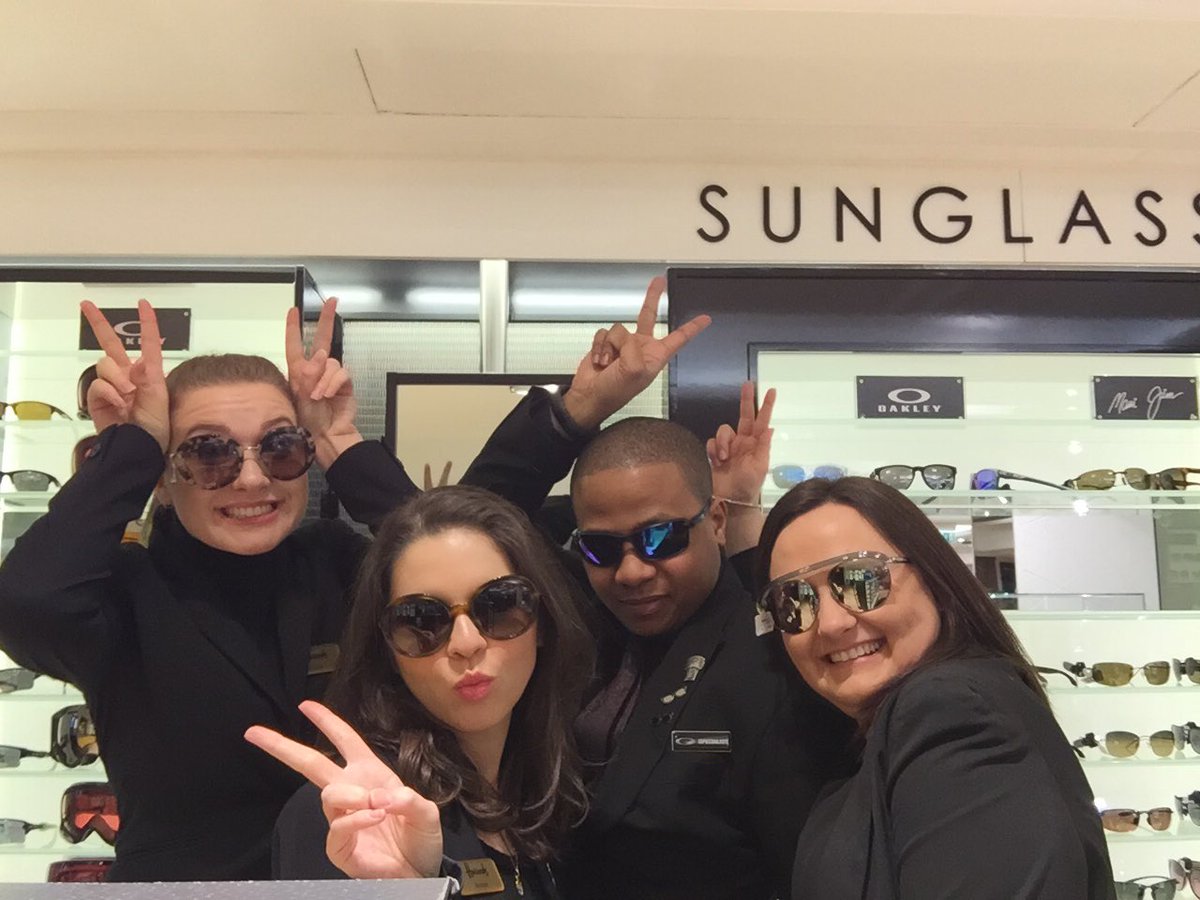 TeamSp0rts's tweet photo. Sports Team is ready for big Sunday #SundayFunday @SotSoll @shanearay https://t.co/y7GAXNwpxl