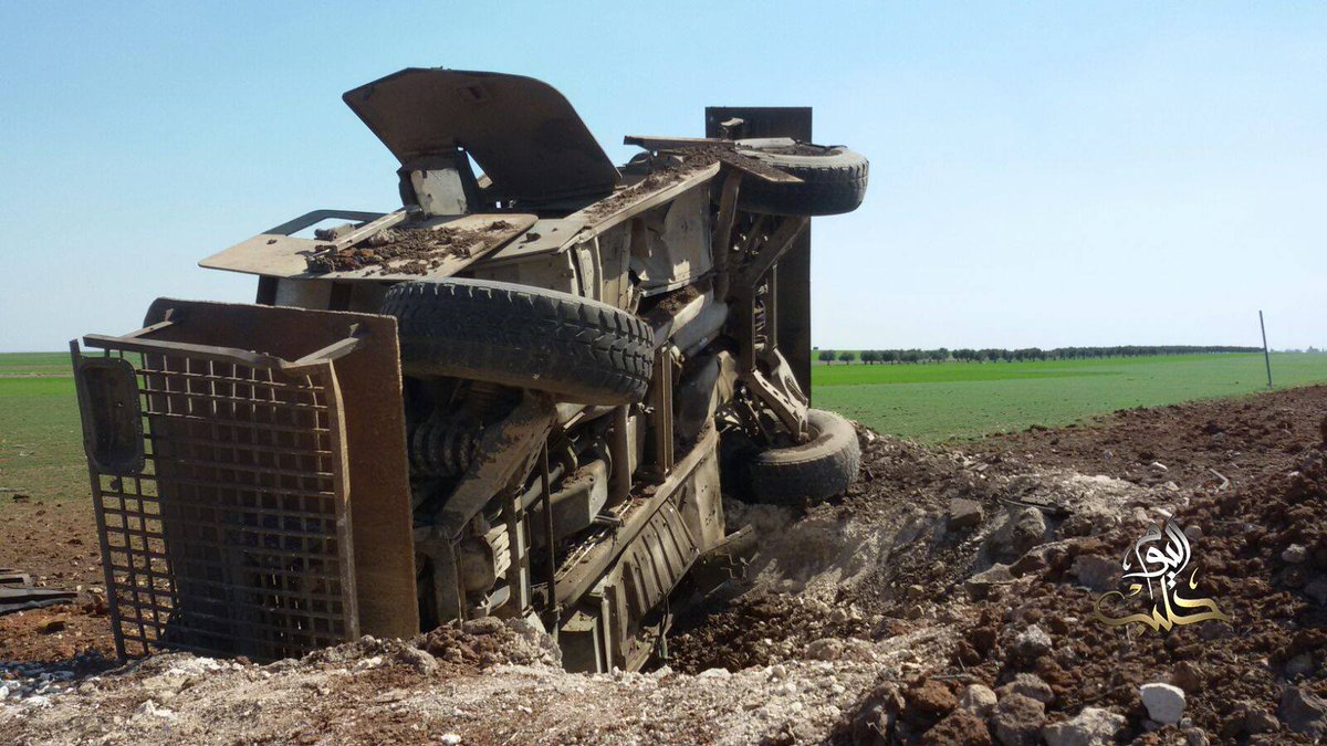 JulianRoepcke's tweet photo. #Pictures 
Rebels stopped one #ISIS SVBIED before it reached #Doudyan.
Another exploded inside.
Casualties unknown. https://t.co/CwlfCX77KF