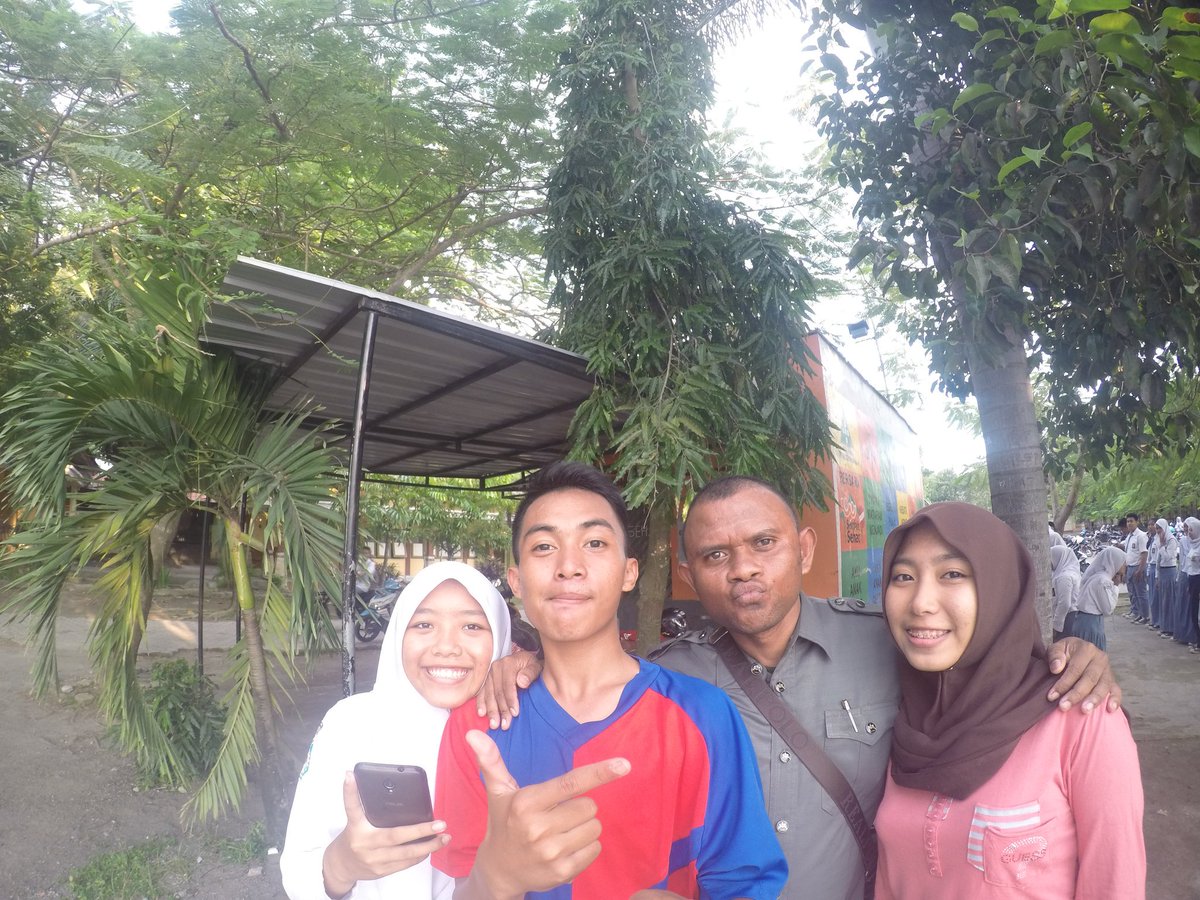 RLarasary's tweet photo. Orang-orang yang paling care https://t.co/M4fhwSPrYo