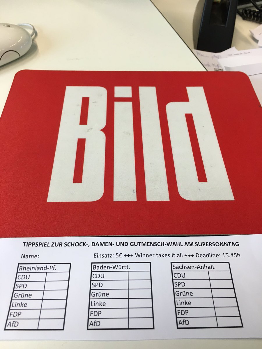 FrankowskiJan's tweet photo. Ein bisschen nerdig aber gut für's Zockerherz #Landtagswahlen @BILD #politikredaktion https://t.co/MObl4FhNqY