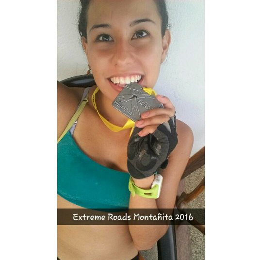 valeryverag's tweet photo. Con lomas que parecían paredes #TataraAbuelaDeLasLomas 💪 Circuito EXTREMO #NoAptoParaCobardes #ElDolorEsTemporal 👟🏃🎉 https://t.co/RQWl8M9lmZ