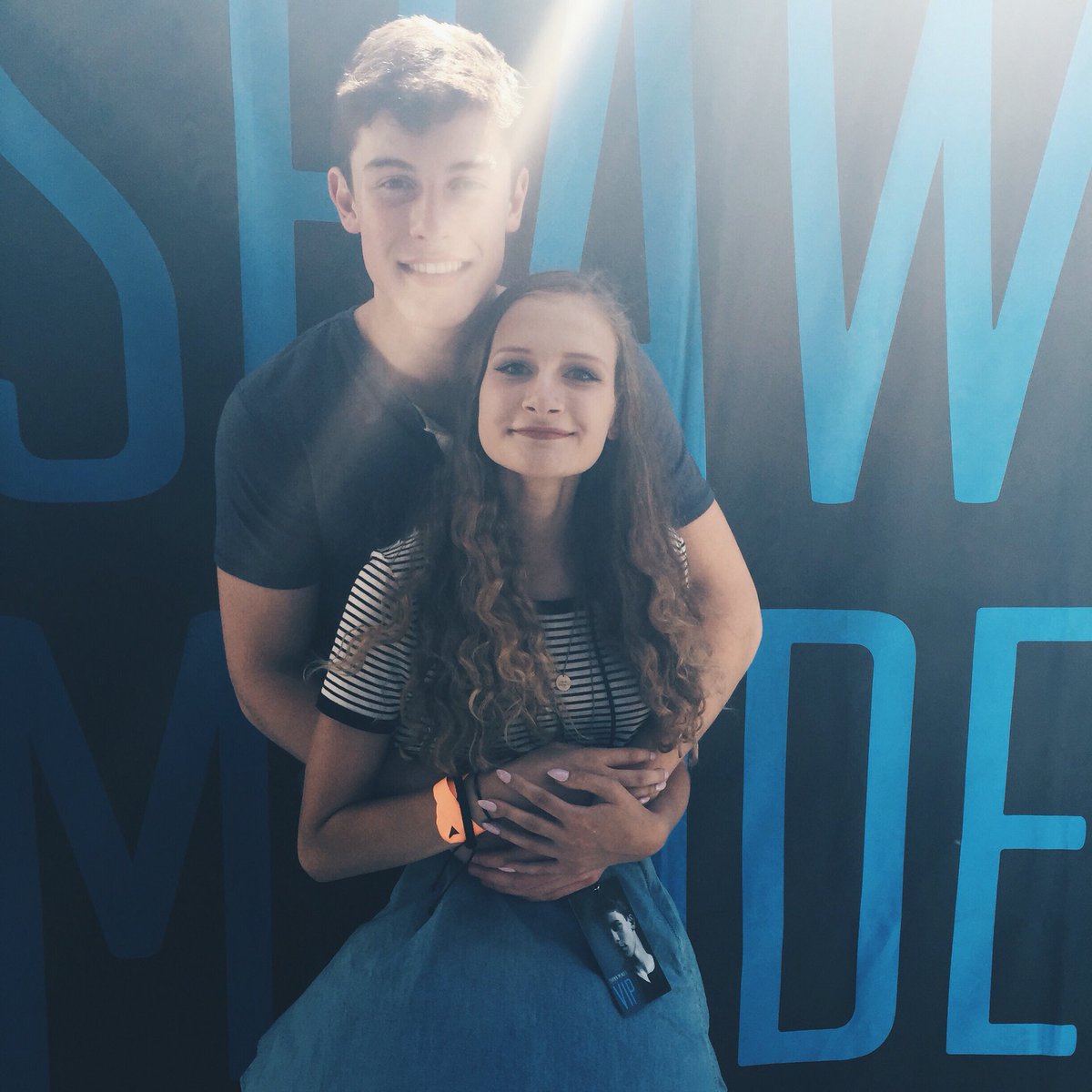 caeIynanne's tweet image. #2015Highlights going to shawn headlines and watching him open up for Taylor Swift ❤️