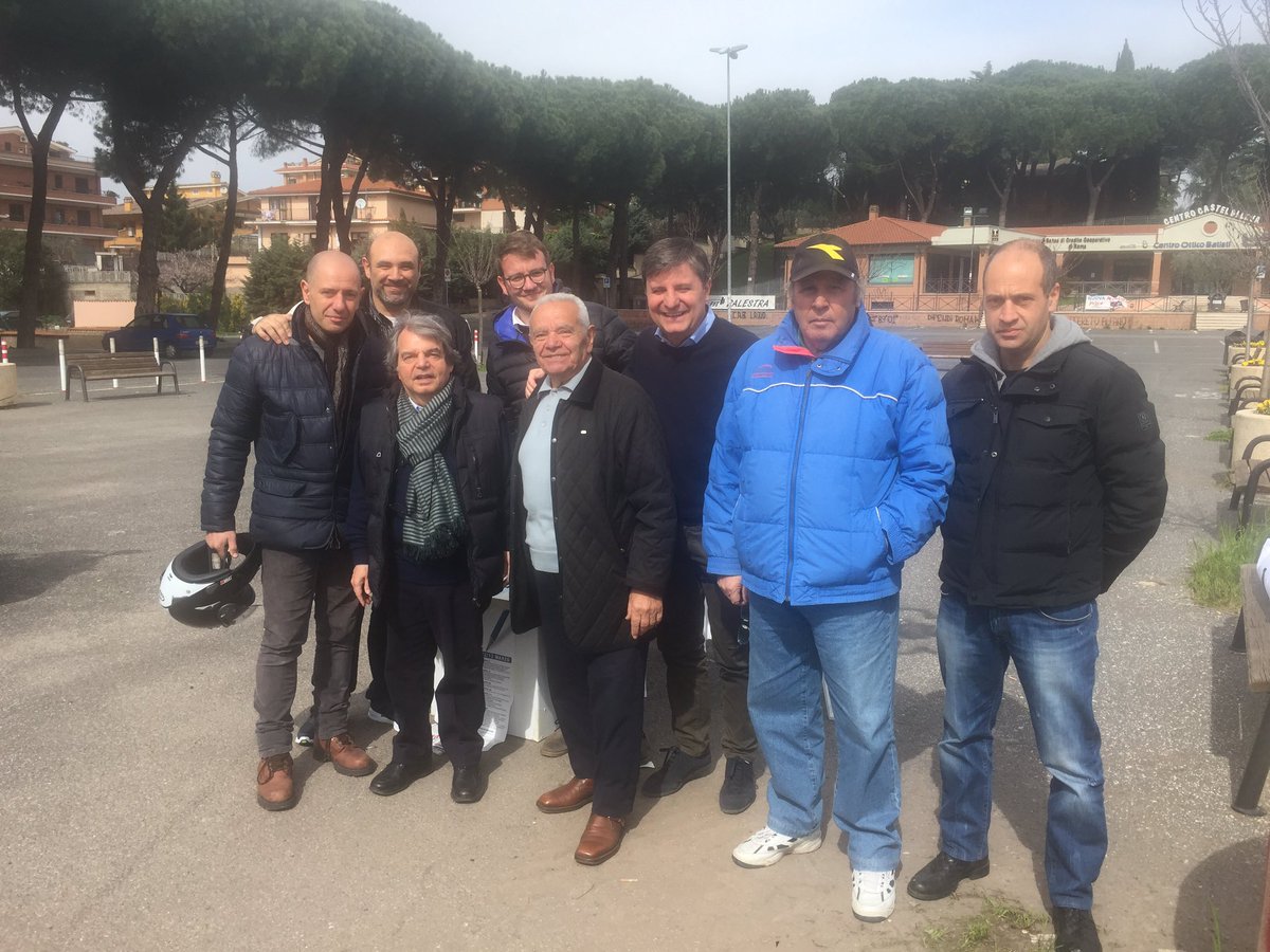 Ore 13.30. Il nostro tour si chiude al gazebo di Castel di Leva. #unitisivince
