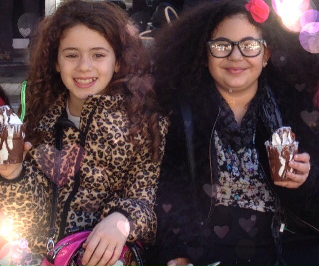 KawaiiLucry's tweet photo. I miei amici!❤️💜🎀 https://t.co/4z5y3sc1QB