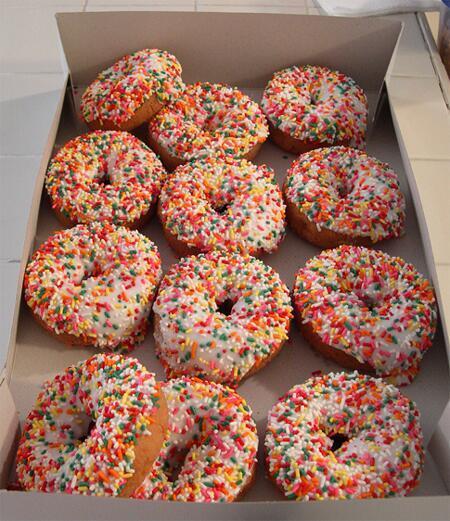 YummyImages's tweet photo. Vanilla Sprinkled Doughnut. https://t.co/iX5HTFFXZN