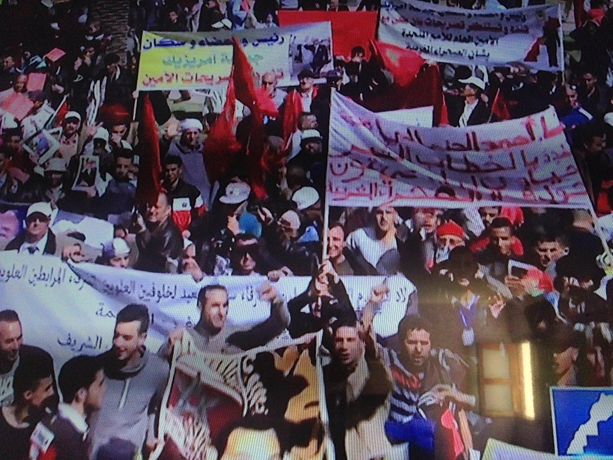 elmaghribia1's tweet photo. اليوم الحدث الكبير 3 ملايين مغربي لتلبية نداء الوطن كل يوم يزداد تشبتنا بصحرائنا #TheMoroccanSahara #الصحراء_مغربيه https://t.co/fsSg9GMDHI