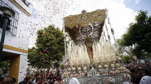 pasionensevilla's tweet photo. San Gonzalo sustituye provisionalmente a Luis Miguel Garduño como vestidor y capataz | 
https://t.co/Zj6oBR7O96 https://t.co/T1PJRRkyWv
