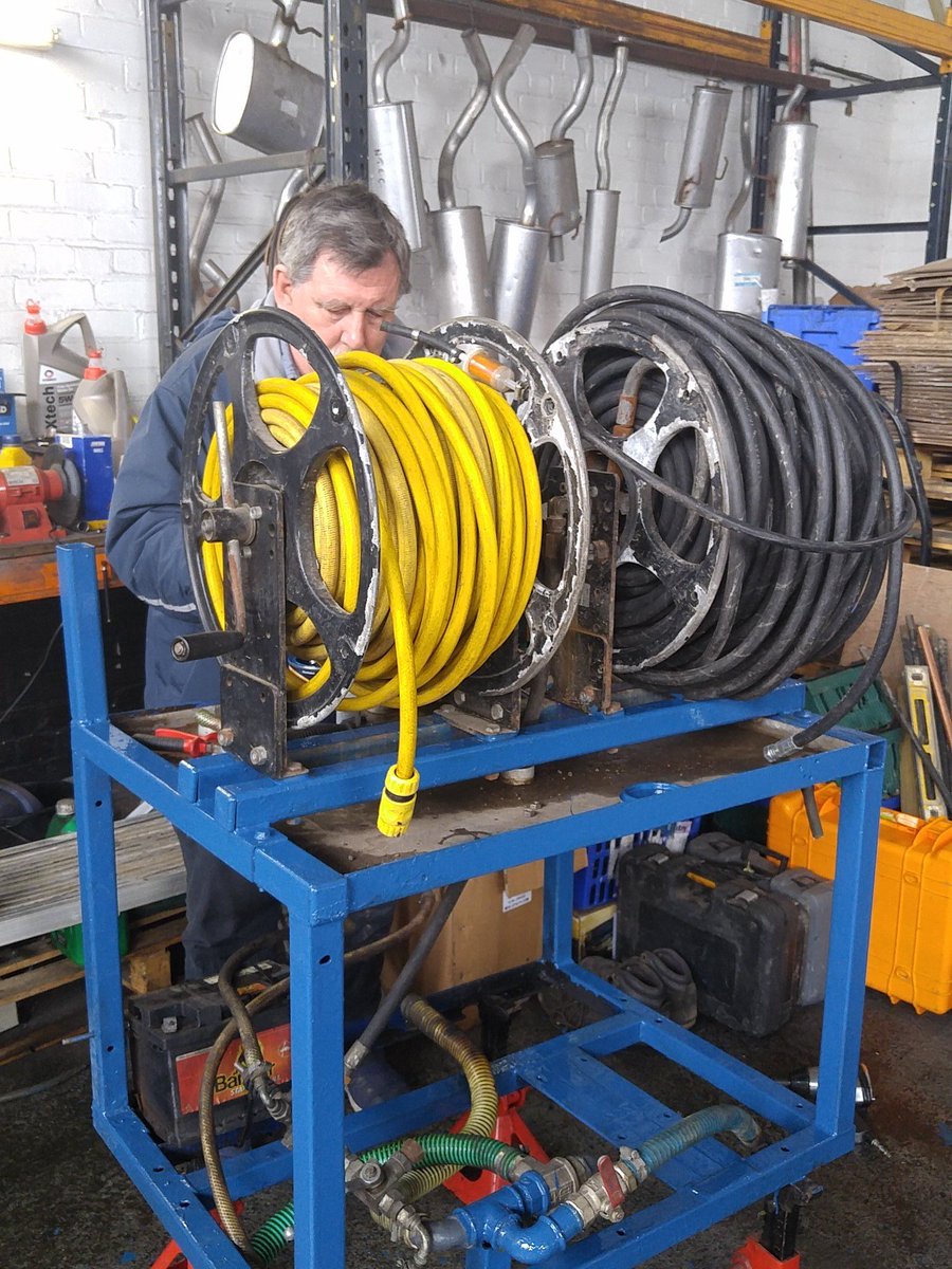 DrainConsultant's tweet photo. Brings a whole new meaning to Sunday Service! https://t.co/CmTwNiuNv7