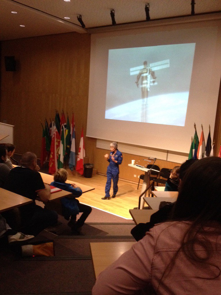 alec_bartos's tweet photo. Cosmonaut Claudie Haigneré speaking at #ISUday right now. https://t.co/cymfQBGcrD