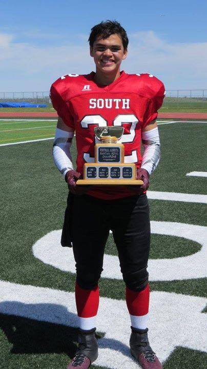 chatfootball's tweet photo. https://t.co/DPFIOy03sV RB Santos’ passion equates to “better life” (VIDEO) [$] #AlbertaSelects #Class2018 https://t.co/IVlpoA8mF4
