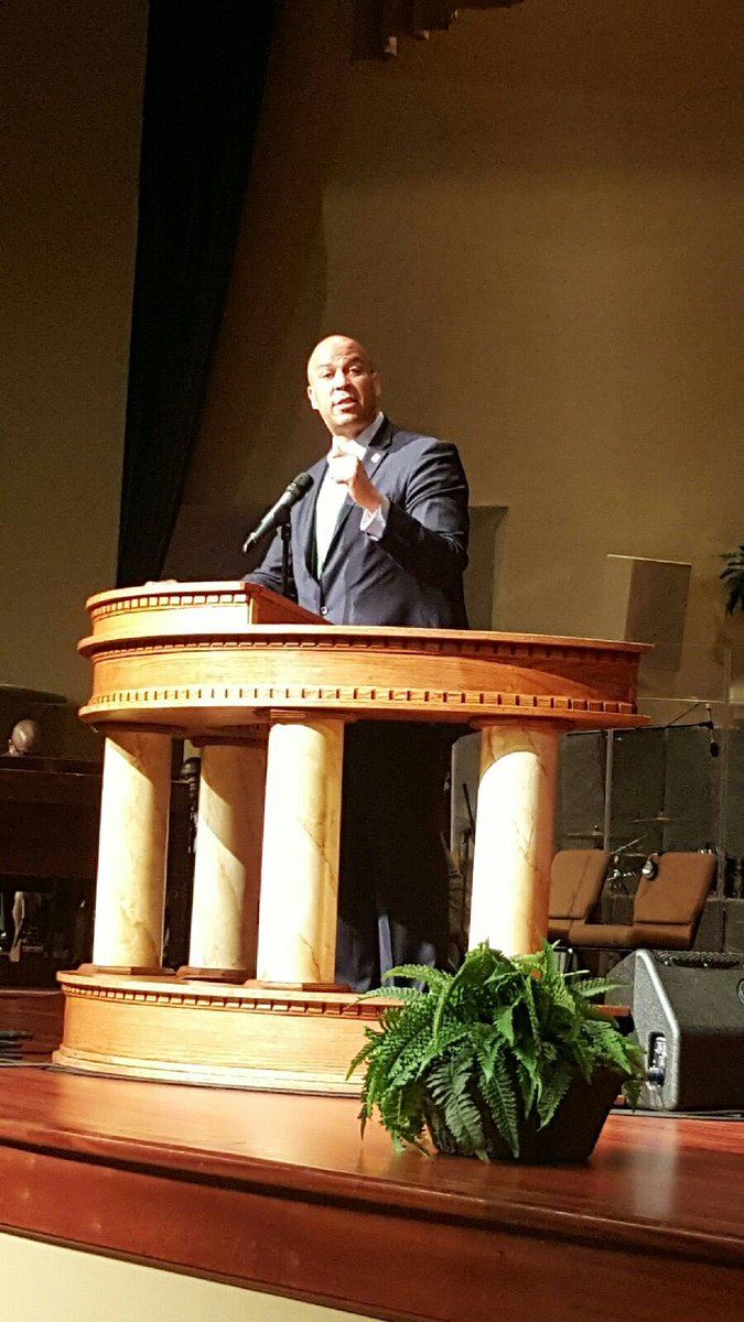 MO4Hillary's tweet photo. Senator @CoryBooker speaking this morning at Friendly Temple Missionary Baptist Church. #GOTVweekend #ImWithHer https://t.co/S8wJX2Gqy2