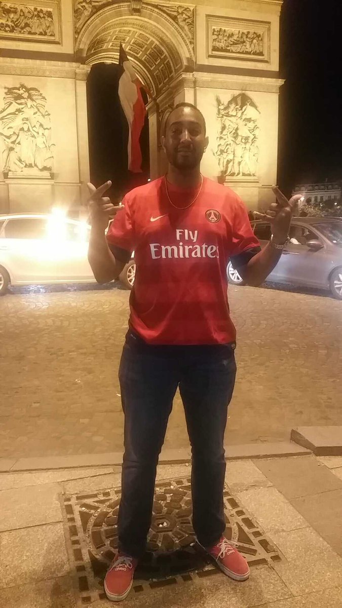 GERMANYStanley's tweet photo. Champion mon frère ! #psglover #parisestmagique #the6th #fier #dreambigger #coeurrougeetbleu ❤️💙 https://t.co/b3alV0ZxVW