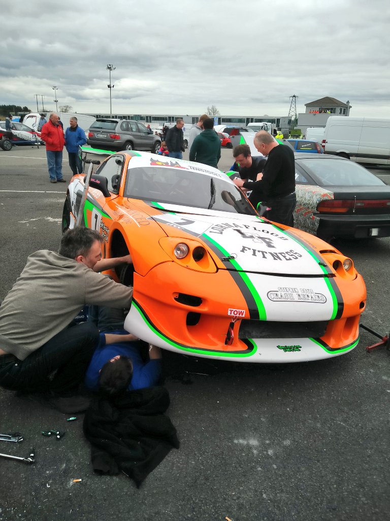 AutosportPics's tweet photo. All hands on deck to get the 'flamethrower' back on track for the next @ITCC_Official race at @Mondello_Park #msirl https://t.co/QfZtiTl8mc