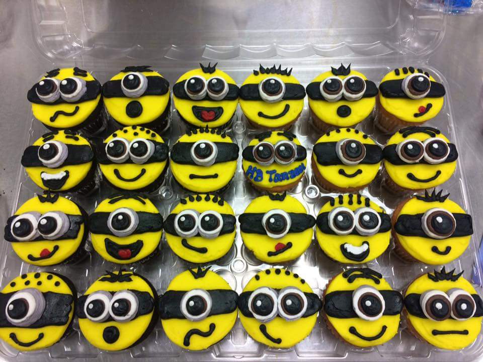 #bestcakedecorators #minions #cupcakes <a href="/justinoldt/">J</a> <a href="/rmunny0128/">Ramiro</a> #stoneoaksupertarget