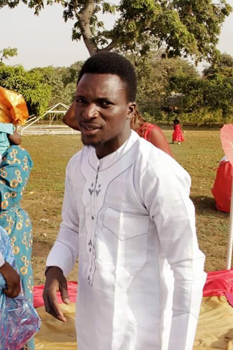 jnr_Timothy's tweet photo. Missing Person..... His name is Shola based in Abuja. Plz any useful info call 09050007876 https://t.co/AhxqeEnrcu