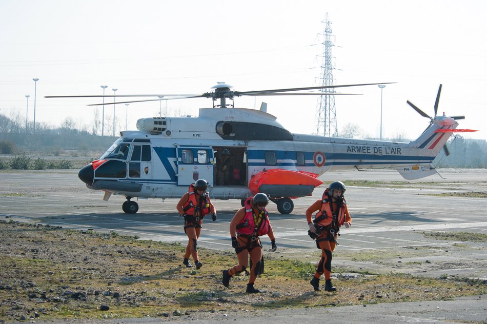 L'armée participe à l’exercice de simulation d’une crue de la Seine #EuSequana2016 bit.ly/Sequana16