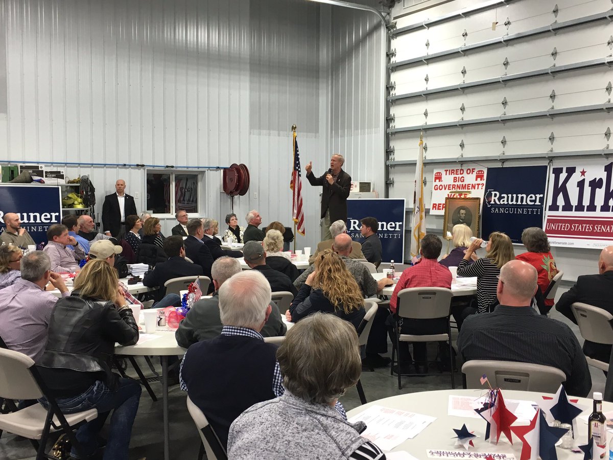 JohnMShimkus's tweet photo. Thx to Governor Rauner for speaking on my behalf at the Moultrie County Lincoln Day Dinner last night. Great crowd! https://t.co/8Lb1BcDHhx