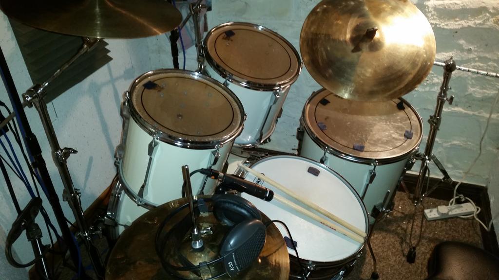 Rods Faces tweet media