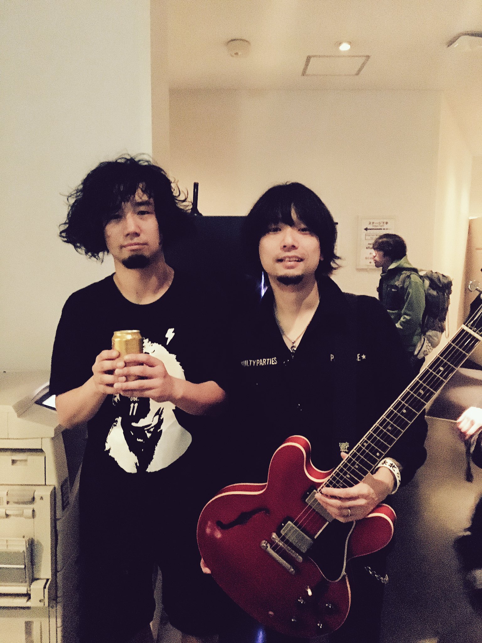 9mmparabellumbullet 今週もncisと一緒 ライブ後のウブさん 滝さん 次の9mm Ncisは4 6夢チカlive Sp In Zepp Sapporoです よろしくお願いします T Co N2idyxlvnh