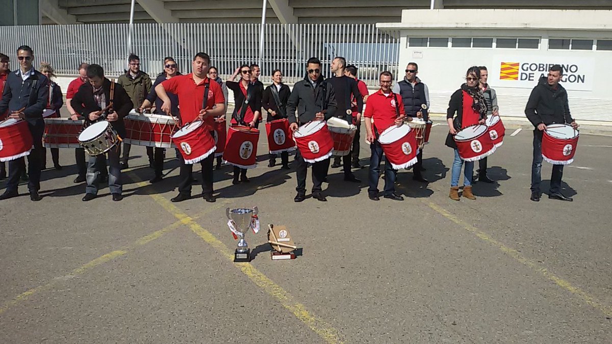lacolumnazgz's tweet photo. Tocando la marcha ganadora.
Enhorabuena CAMPEONES
#VamosColumna #SemanaSantaZgz https://t.co/mT6ooU4iKT