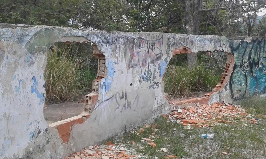 MiguelADelgadoS's tweet photo. Parque Hermanos Monagas en Colinas de Vista Alegre en el abandono. @LaDivinaDiva @LuchaVistalegre @stalin_gonzalez https://t.co/wH9ubNy11a