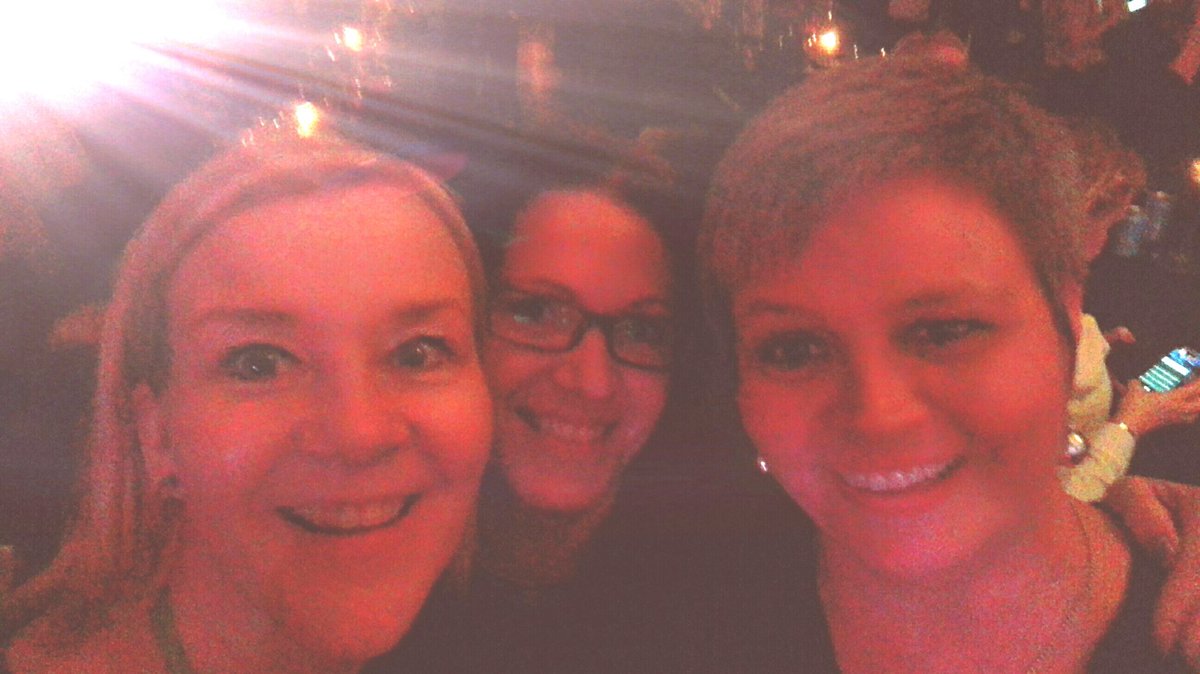 NinaMakkonen's tweet photo. Huikee #fiilis . Mahtava #JonnaTervomaa ja ihanat #smtfriends @MinnaMMottonen ja @salonen_kikka . Thanks @smtfi ! https://t.co/LFTl1pjqNG