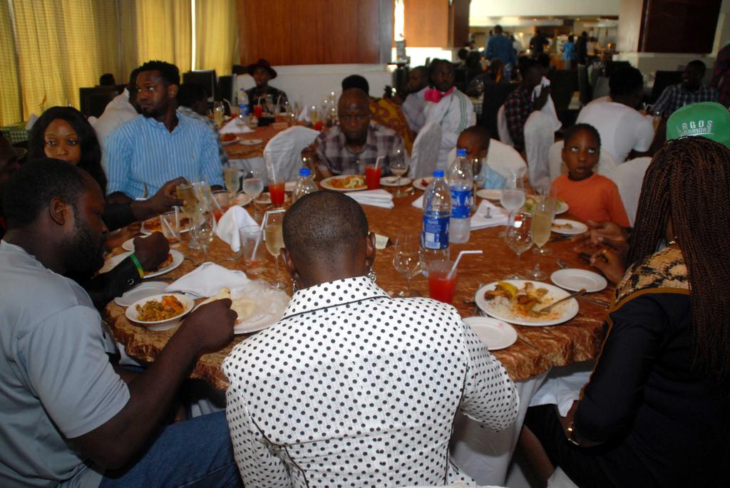 ICLagos's tweet photo. RT @LagosWarriors Players and guests enjoy the Sunday buffet at the Intercontinental Hotels, Victoria Island, Lagos https://t.co/vEtqjrRaIX
