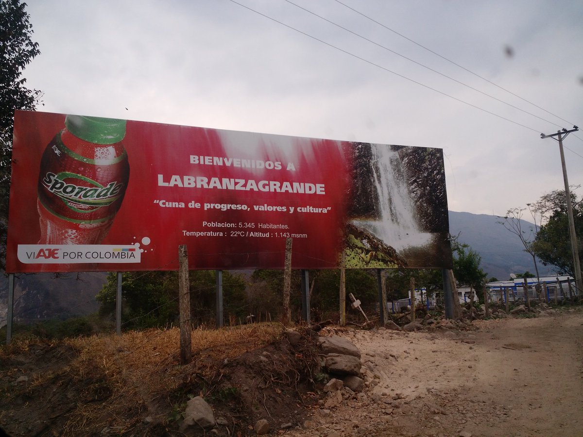 EdwinPetuzo's tweet photo. Hoy estamos por aquí @labranzagrande muy contentos conociendo y trabajando #RecreadoresProfesionales @yupanquirecrea https://t.co/OM7TaixQB1
