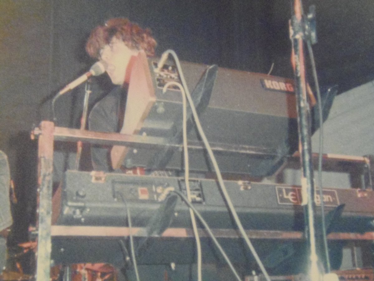 Gentleman_Dude's tweet photo. @northseacrashes Got chased out of a venue by The Icicle Works' manager for taking this photo! #BeforeAndroid https://t.co/0LCUvmj6YL
