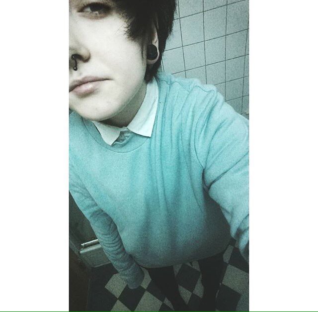 му нєαят мιgнт вє вяσcкєи αи∂ му вσ∂у мιgнт вє cσνєяє∂ ιи ѕcαяѕ вυт нσρєfυℓℓу тнαт ωσит мαттєя🌸💕