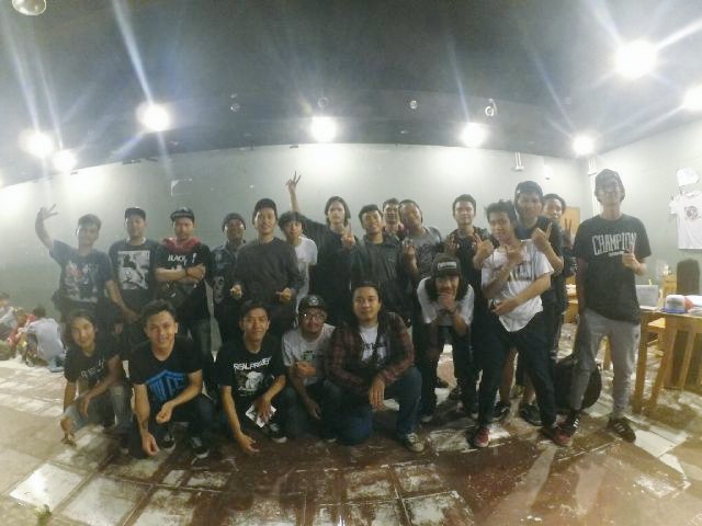 Thanks <a href="/YOVTHMVMNT/">YOVTH MOVEMENT</a> <a href="/FuriesHardcore/">FURIES </a> <a href="/STOLID_HC/">S T O L I D</a> <a href="/FQ_HC/">FINAL QUESTION HC</a> kalian semua menyenangkan. Sampai jumpa di lain kesempatan :)