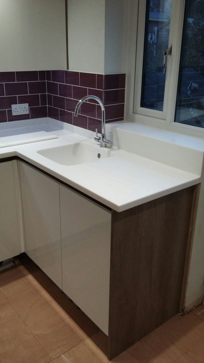 TBathroomworld's tweet photo. Kitchen installation with pure arctic work surface #idsurfaces https://t.co/RideRuv4CX
