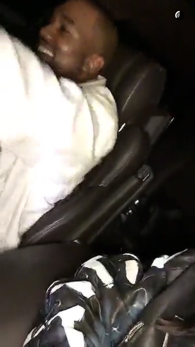 heyjudeletitbe1's tweet photo. #Creeper #snapchat #ScreenShot holy shit he smiles 😂 @kanyewest and other cool pics. @shogunjameson #Chicago #IIgor https://t.co/RTsKLuyLs9