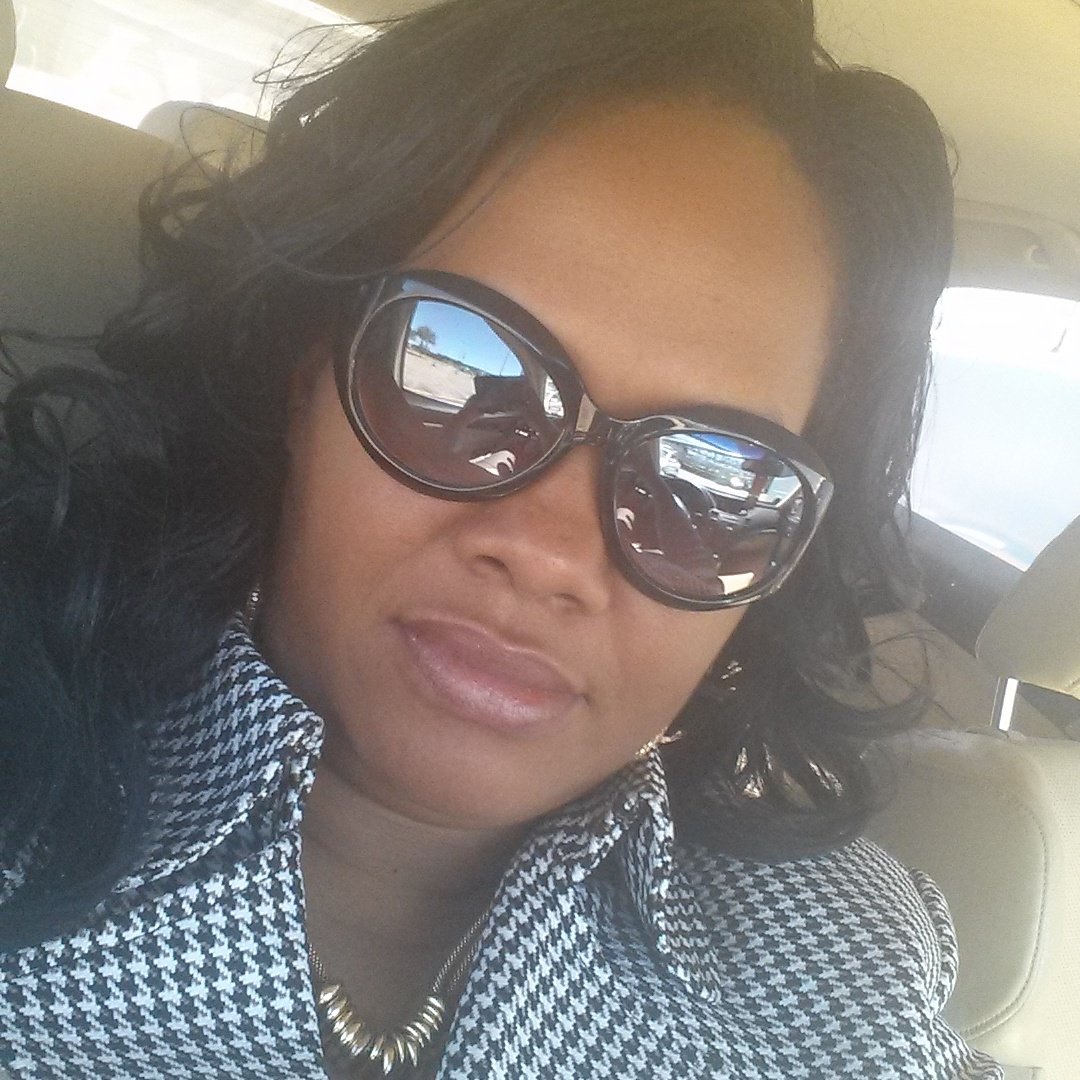 themonicasowell's tweet photo. Sunday Selfie! #stormslayer #faithwalk #marketingthevision https://t.co/5lQzBZvjj8