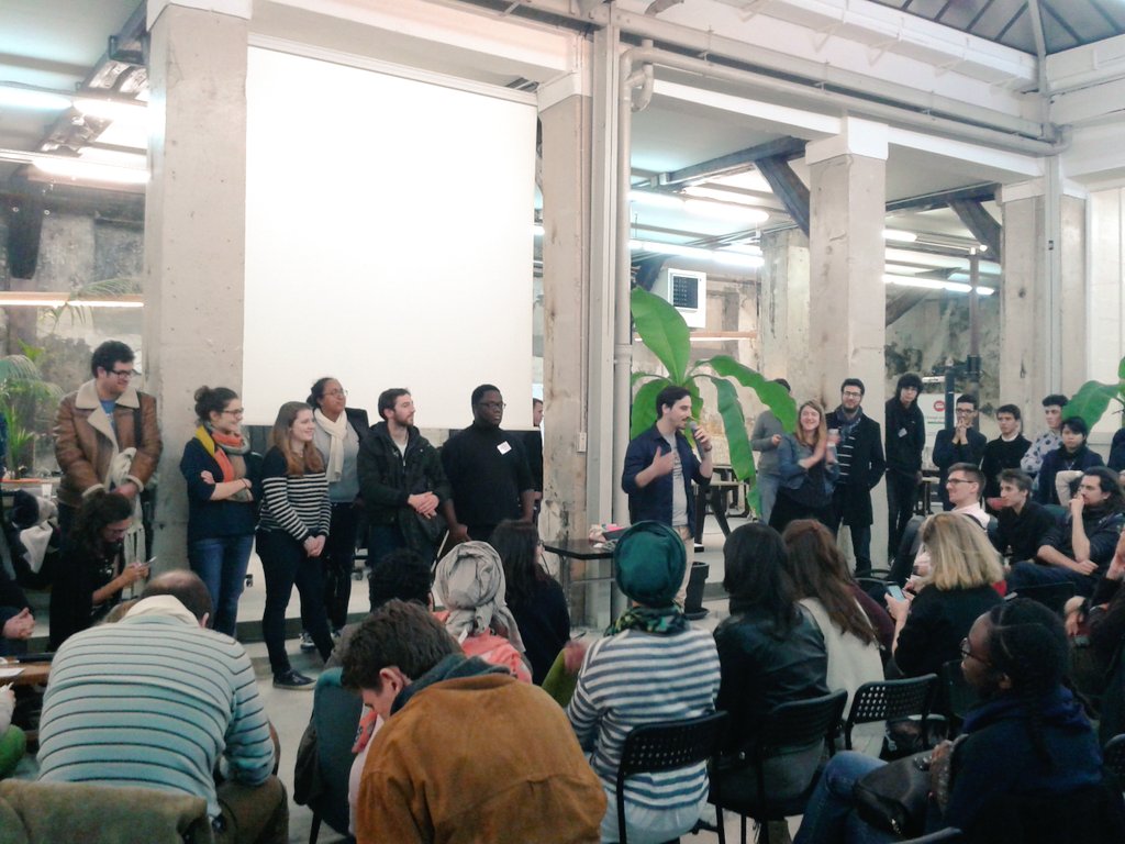CamilleDmge's tweet photo. #Textfugees gagne 1er prix bravo! A tous les autres projets, @MakeSenseTwitts peut vs aider à avancer! #techfugeesfr https://t.co/1DcxUg36Cu