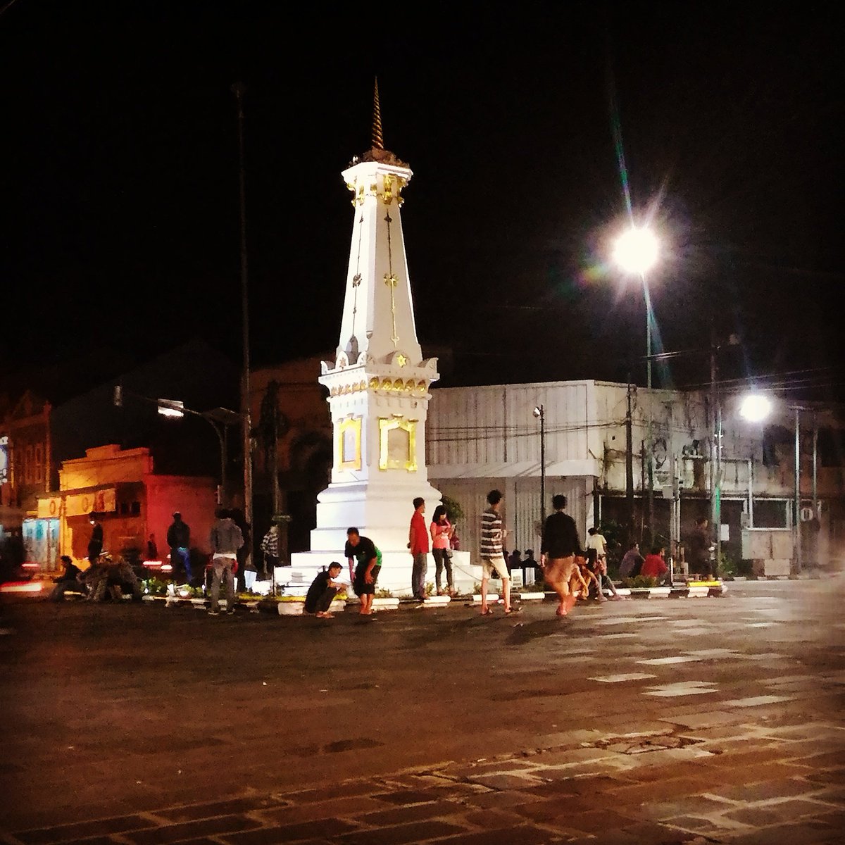 Jogja24Jam's tweet photo. Jogjakarta ramai, hatiku sepi :) - @PuriRumpi https://t.co/q9Qa4j1boM