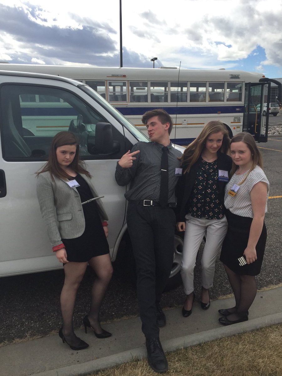 mtbpamemes's tweet photo. damn BPA back at it again with the white van #justbpathings https://t.co/MqY1cHt6oE