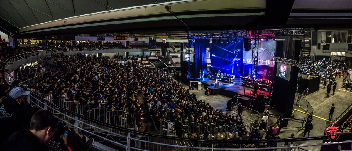 LyoneSport's tweet photo. Les photos de la Lyon e-Sport #9 sont online :) #LES9 Merci à vous pour ce week-end de folie https://t.co/hmXYjSktO7 https://t.co/khJqunFQHw