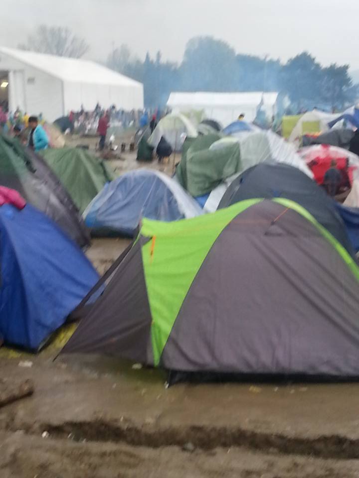 danai_maria's tweet photo. rain, mud and stolen dreams.#Eidomeni #europefails https://t.co/ww4kBOe14u