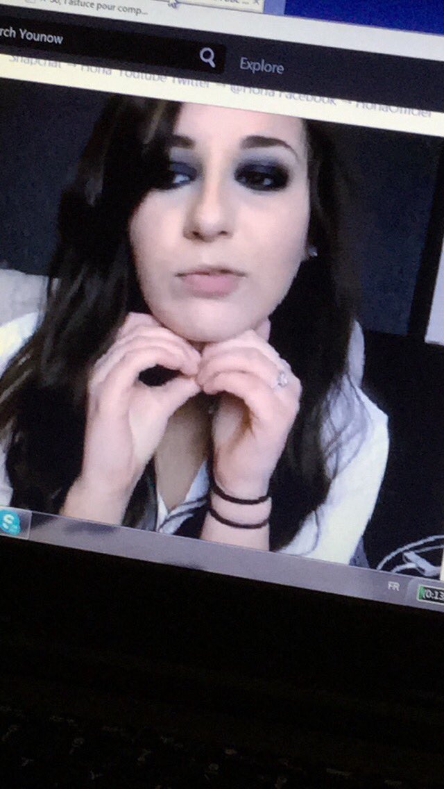 ninon_blabla's tweet image. @Horia ma youtubeuse préférée de tous les temps à 1million d'abonnés  félicitation t'es la meilleure OliveYou❤️💪🏻😘