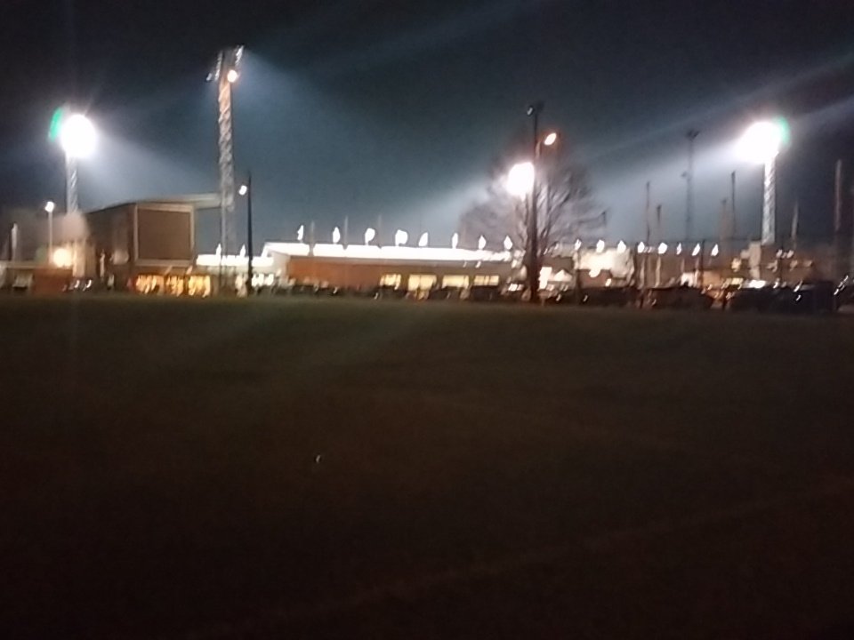 2laps_runner's tweet photo. Jammer voor Tobback en @ohl_official geen 1steklasse in nieuw leuvens stadion wel hier int kuipke #weswb https://t.co/7EIhLMRtFV
