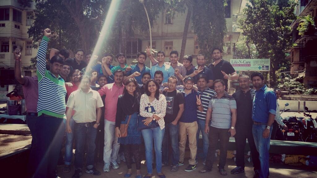 mukeshonly1's tweet photo. #donotsellidbibank @aajtak @dna @the_hindu Agitation by idbian family &amp; customers of different part of country... https://t.co/Oxhqi9muSI