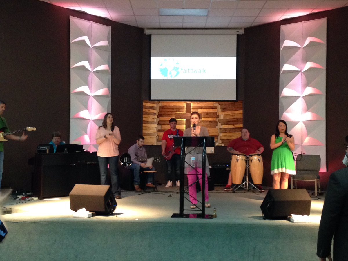 FWMChurch's tweet photo. #Worship https://t.co/kb58QJfXUV