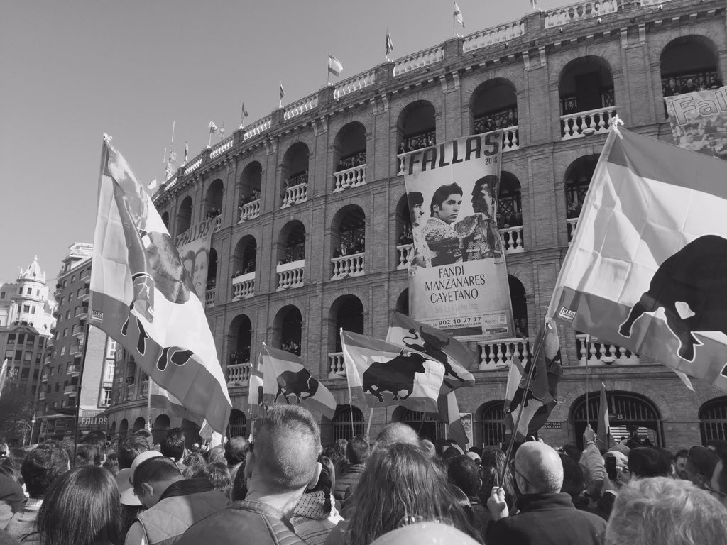 CANTA7's tweet photo. #13MValencia defendiendo la cultura,el arte y mi afición https://t.co/mmA57GkVLp