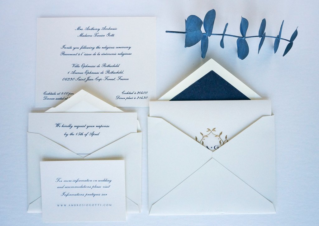 MrsJohnLStrong's tweet photo. Blue vibes strong today #weddinginvitations #myStrongstyle https://t.co/NTyltWWIzo