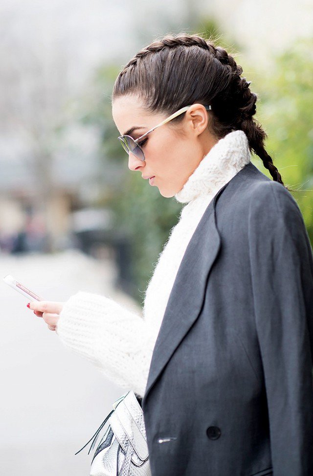Topganic's tweet photo. Evolution of the braid trend at #ParisFashionWeek
https://t.co/8LfWbRyxjU https://t.co/c7eeYpfJEM